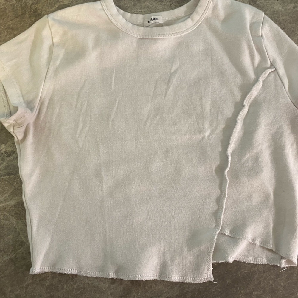 Garage white cropped tee